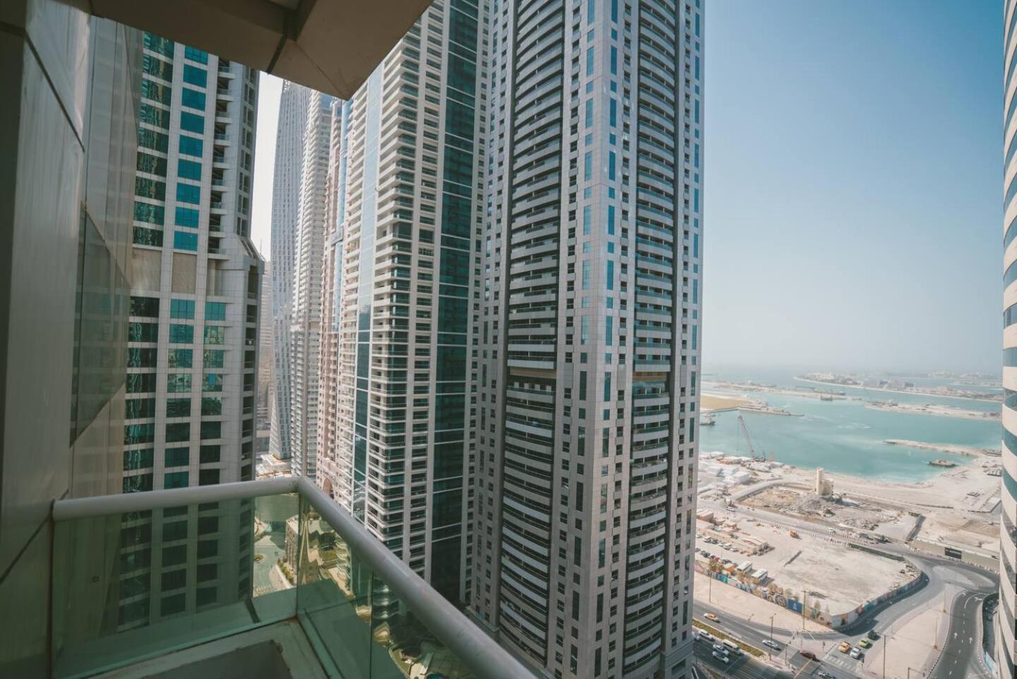 Gorgeous City And Sea Views From A High-Rise Suite Dubaj Kültér fotó